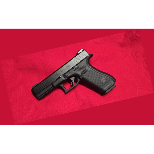 Glock 17 Gen 5 9mm with Ameriglo Night Sights